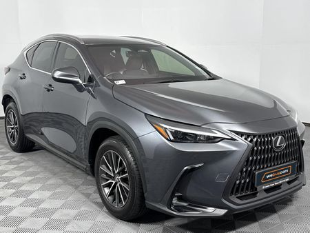 2023-Lexus-NX-250-EX_17