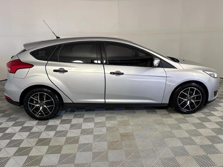 2017-Ford-Focus-16-TDCi-Ambiente-5-dr_16