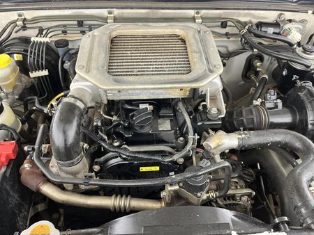 2019-Nissan-NP300-24i-Hi-Rider-Double-Cab_11