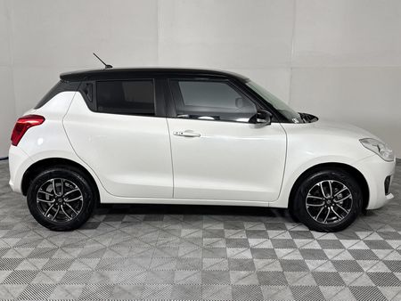 2022-Suzuki-Swift-12-GLX-Auto_16