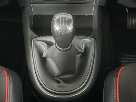 2025-Hyundai-Grand-i10-10-Motion_10