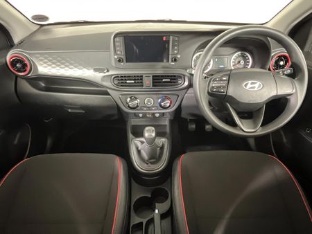 2025-Hyundai-Grand-i10-10-Motion_1
