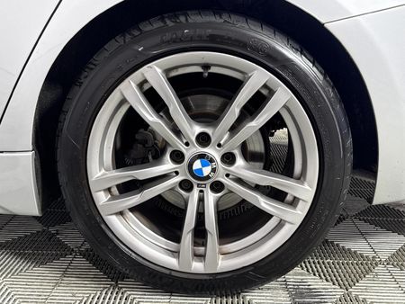 2017-BMW-3-Series-318i-M-Sport-Auto_6