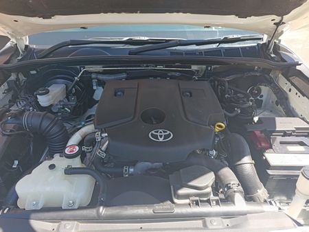 2025-Toyota-Hilux-28-GD-6-RB-Legend-55-4x4-Auto-Double-Cab_12