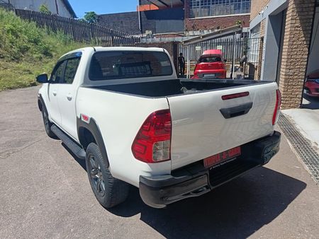 2025-Toyota-Hilux-28-GD-6-RB-Legend-55-4x4-Auto-Double-Cab_4