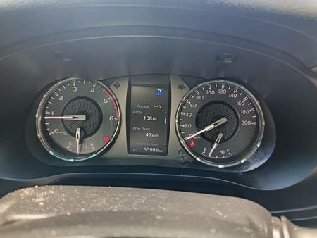 2025-Toyota-Hilux-28-GD-6-RB-Legend-55-4x4-Auto-Double-Cab_6
