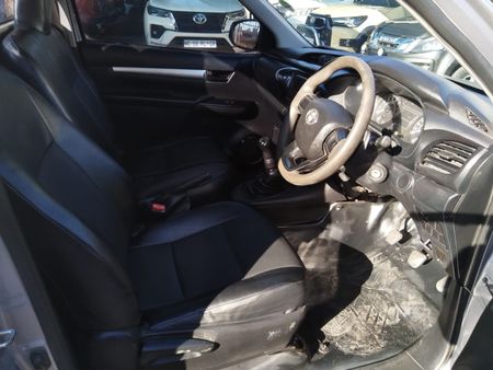 2019-Toyota-Hilux-20-VVTi-Single-Cab_7