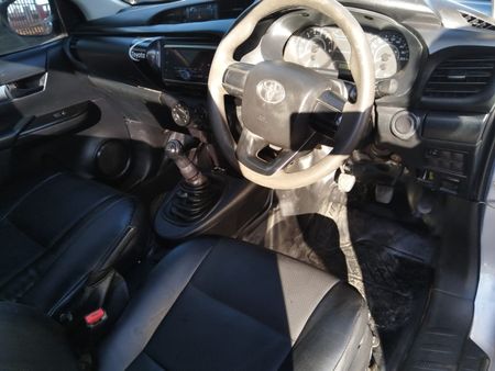 2019-Toyota-Hilux-20-VVTi-Single-Cab_8