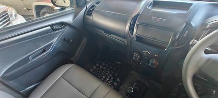 2017-Isuzu-KB-250-D-Teq-HO-Fleetside-Safety-Single-Cab_7