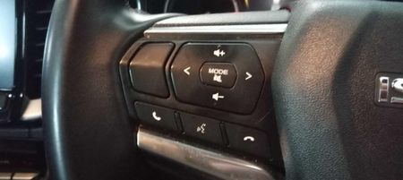 2024-Isuzu-D-Max-30-DDI-V-Cross-HR-Auto-Double-Cab_15