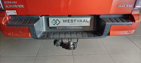 2024-Isuzu-D-Max-30-DDI-V-Cross-HR-Auto-Double-Cab_8