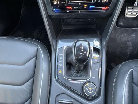 2024-Volkswagen-Tiguan-20-TSI-R-Line-4Motion-DSG-Auto-162kW_17