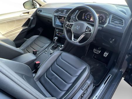 2024-Volkswagen-Tiguan-20-TSI-R-Line-4Motion-DSG-Auto-162kW_19