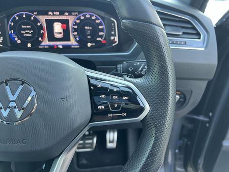 2024-Volkswagen-Tiguan-20-TSI-R-Line-4Motion-DSG-Auto-162kW_23