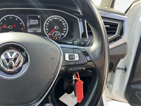 2019-Volkswagen-Polo-10-TSI-Highline-Auto-85kW_19