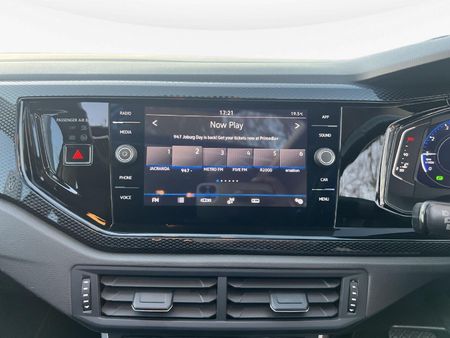 2022-Volkswagen-Polo-10-TSI-Life-Auto-DSG_11