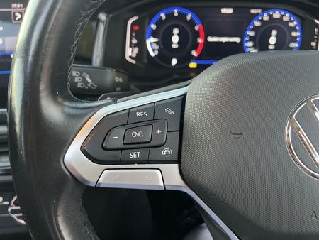 2022-Volkswagen-Polo-10-TSI-Life-Auto-DSG_15