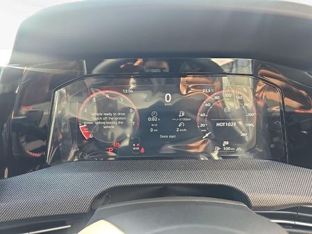 2026-Volkswagen-Golf-8-GTI-20-TSI-DSG_12