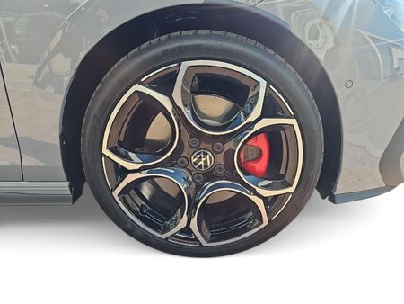 2026-Volkswagen-Golf-8-GTI-20-TSI-DSG_15