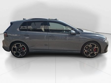 2026-Volkswagen-Golf-8-GTI-20-TSI-DSG_7