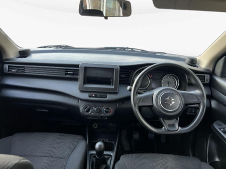 2025-Suzuki-Ertiga-15-GA_10