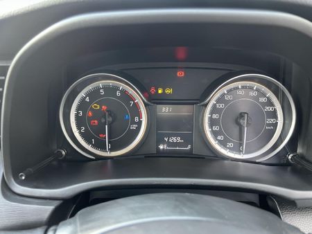 2025-Suzuki-Ertiga-15-GA_12