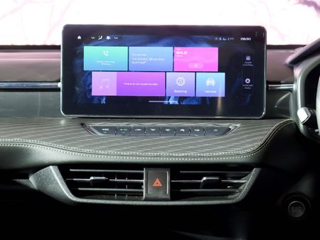 2025-Haval-Jolion-Pro-15-HEV-Ultra-Luxury-DHT_17