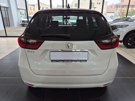 2023-Honda-Fit-15-Elegance-CVT_5