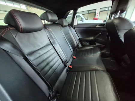 2022-Volkswagen-Polo-20-GTI-Auto-147kW_13