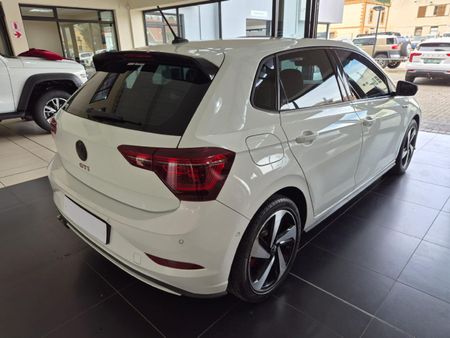 2022-Volkswagen-Polo-20-GTI-Auto-147kW_6