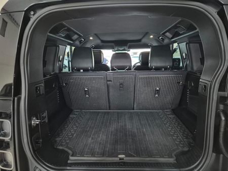 2021-Land-Rover-Defender-110-P400-X-294kW_7