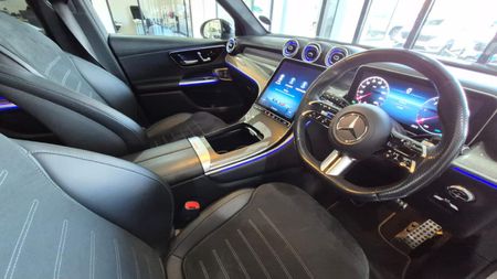 2023-Mercedes-Benz-GLC-300D-4Matic_11