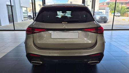 2023-Mercedes-Benz-GLC-300D-4Matic_4