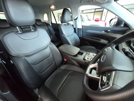 2025-Ford-Territory-18T-Trend_11
