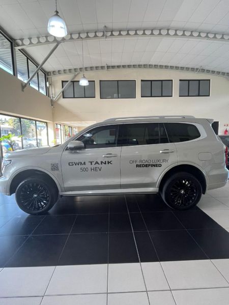 2025-GWM-Tank-500-20T-Ultra-Luxury-Hybrid-4x4-Auto_3