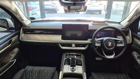 2025-GWM-Tank-500-20T-Ultra-Luxury-Hybrid-4x4-Auto_7