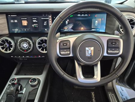 2024-GWM-Tank-300-20T-HEV-Super-Luxury-4x4_7