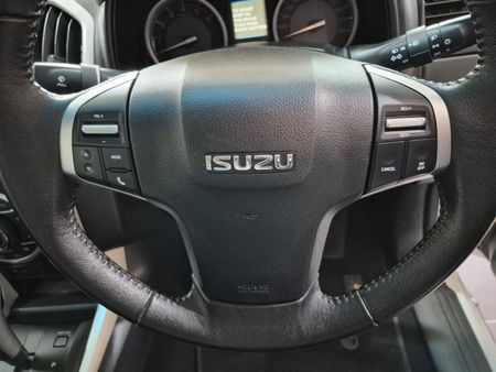 2020-Isuzu-D-Max-300-LX-Auto-Double-Cab_10