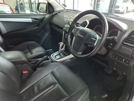 2020-Isuzu-D-Max-300-LX-Auto-Double-Cab_17