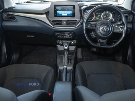 2025-Toyota-Starlet-15-XS-Auto_9