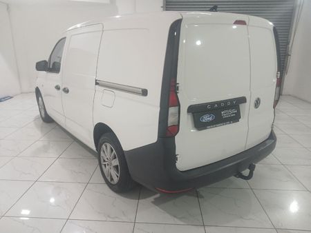 2022-Volkswagen-Caddy-Maxi-20-TDI_4