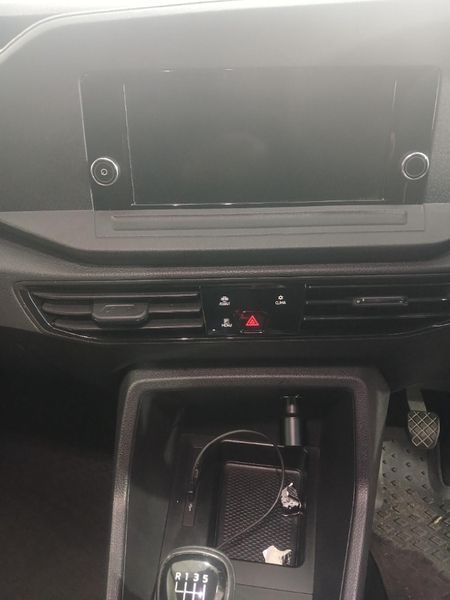 2022-Volkswagen-Caddy-Maxi-20-TDI_6