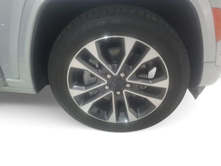 2025-Jeep-Grand-Cherokee-L-36L-Overland_13