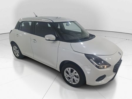 2025-Suzuki-Swift-12-GL_2