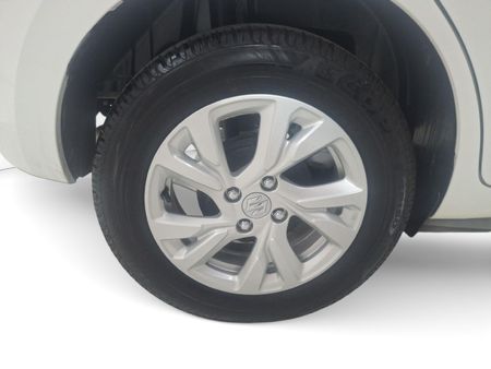 2025-Suzuki-Swift-12-GL_14