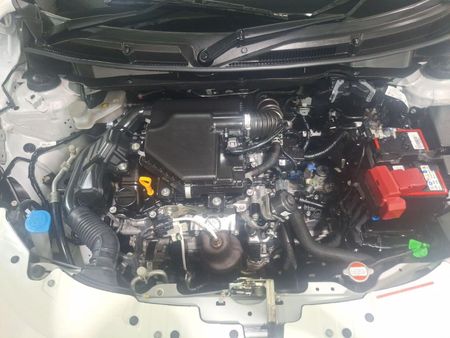 2025-Suzuki-Swift-12-GL_8