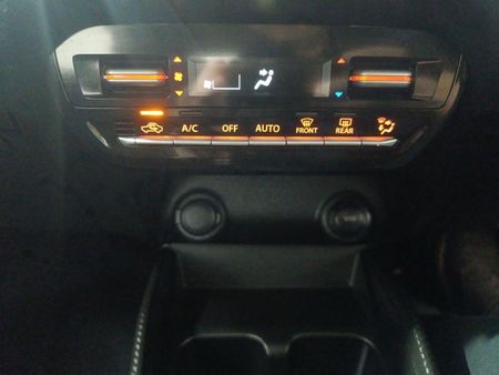 2025-Toyota-Starlet-15-XS-Auto_17