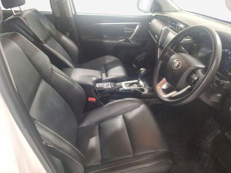 2025-Toyota-Fortuner-24-GD-6-RB-Auto_11