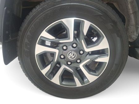 2025-Toyota-Fortuner-24-GD-6-RB-Auto_13