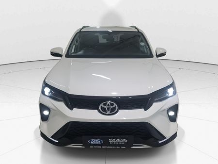 2025-Toyota-Fortuner-24-GD-6-RB-Auto_1